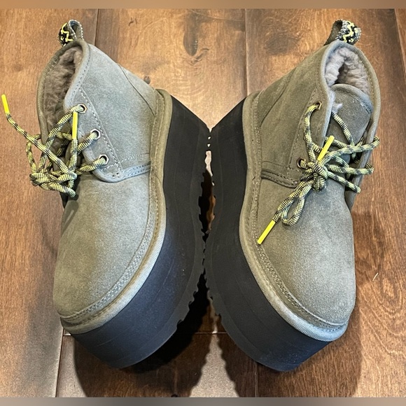 UGG Neumel Heritage Platform Boots NWOT - Picture 8 of 16